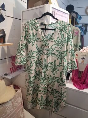 Cherish Green Leaf Print V-Neck Tunic Top
